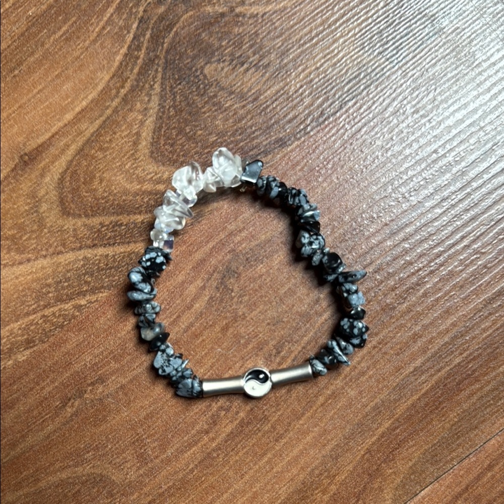 Black and White Ying Yang Beaded Bracelet Crystal beads perfect gift